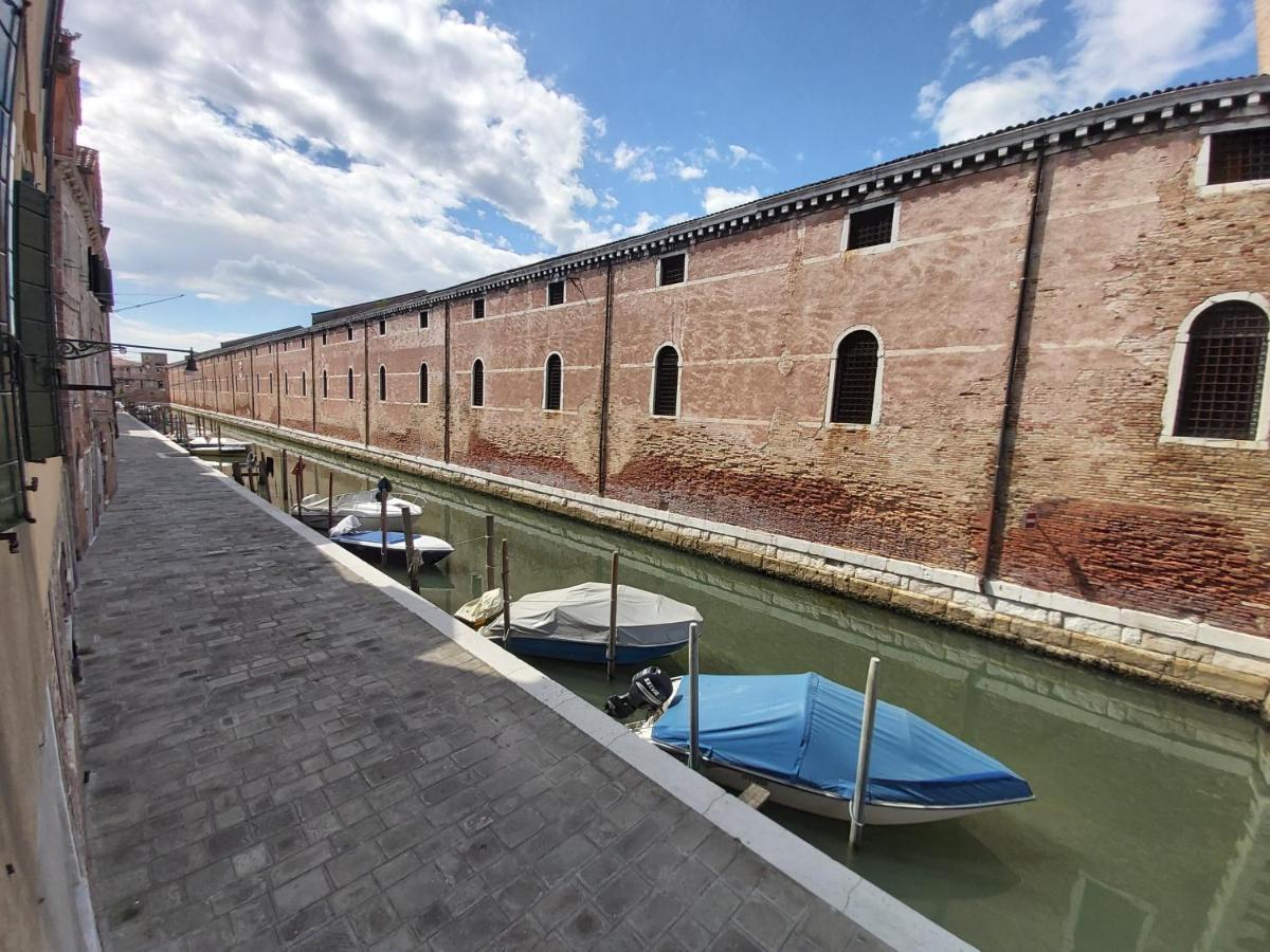 Veneziacentopercento Corderie Apartment Luaran gambar